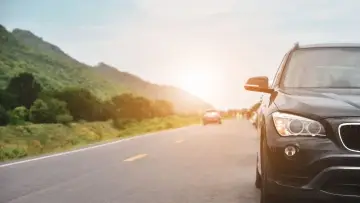 auto na silnici