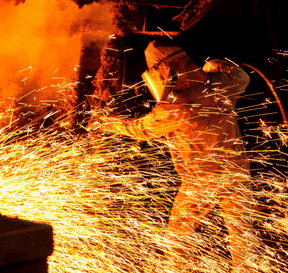 Hutník pri vysokej peci